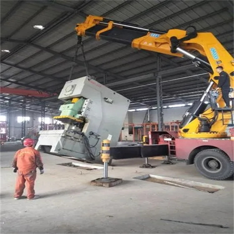 费县80吨折臂吊车出租附近电话