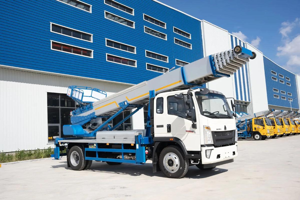 费县出租云梯车高空作业车 建筑垃圾搬运